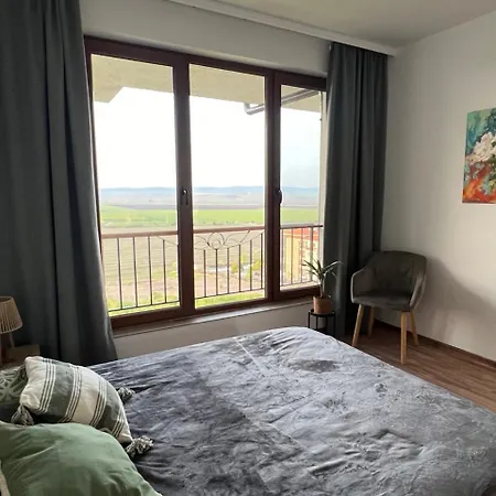 Family With Sea View Vineyard * أهيلوي