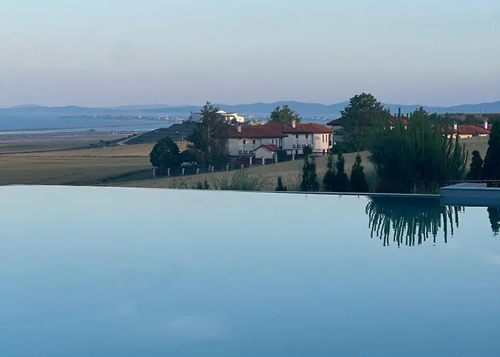 Апартамент Family With Sea View Vineyard Ахелой